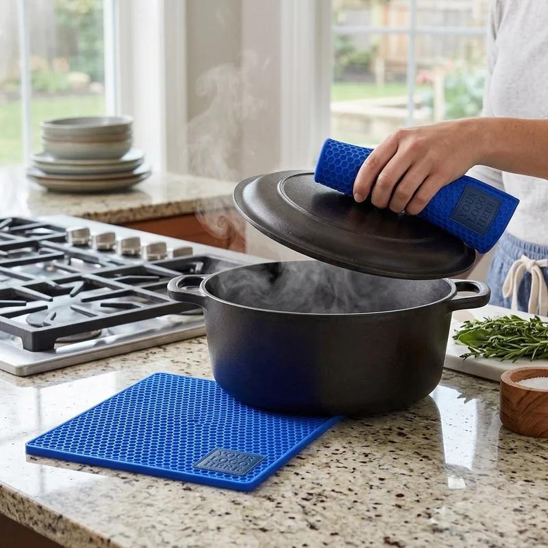 Summit Silicone Pot Holder Set thumb 3